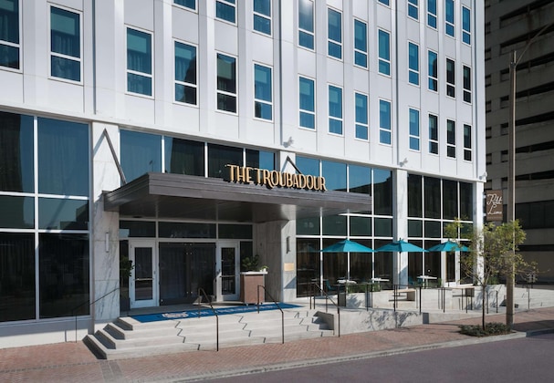 Gallery - The Troubadour Hotel New Orleans