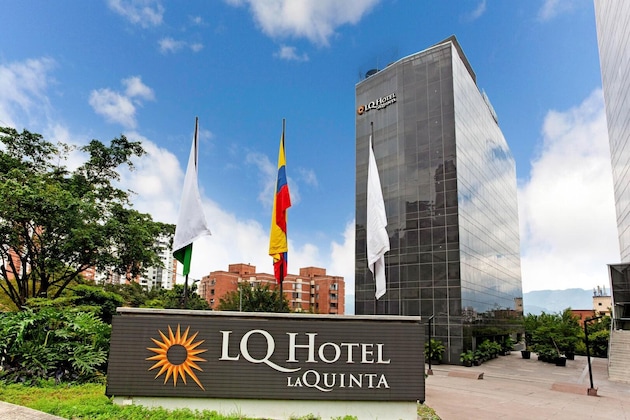 Gallery - La Quinta By Wyndham Medellin