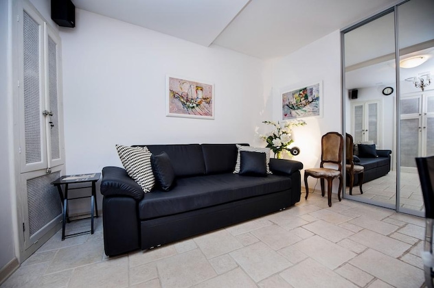 Gallery - Apartment Art