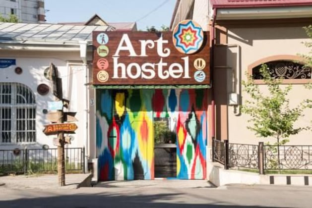 Gallery - Art Hostel
