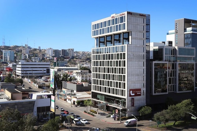 Gallery - City Express Suites Tijuana Río