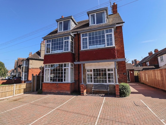 Gallery - Chalfont Lodge