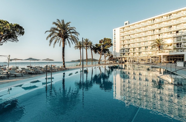 Gallery - The Ibiza Twiins By Sirenis