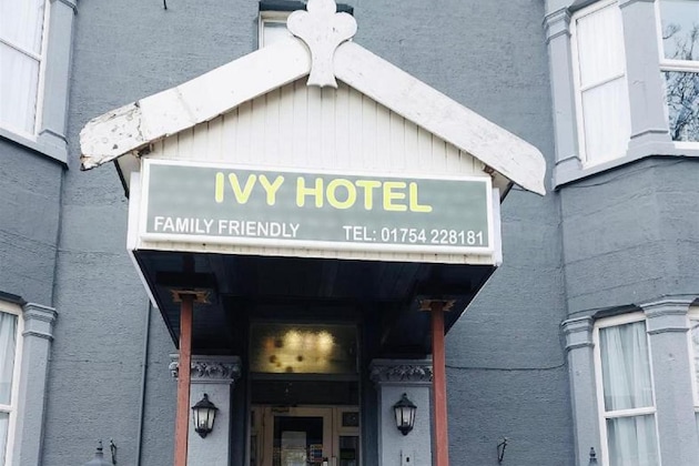 Gallery - Oyo Ivy Hotel
