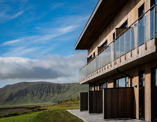 Gallery - Black Beach Suites