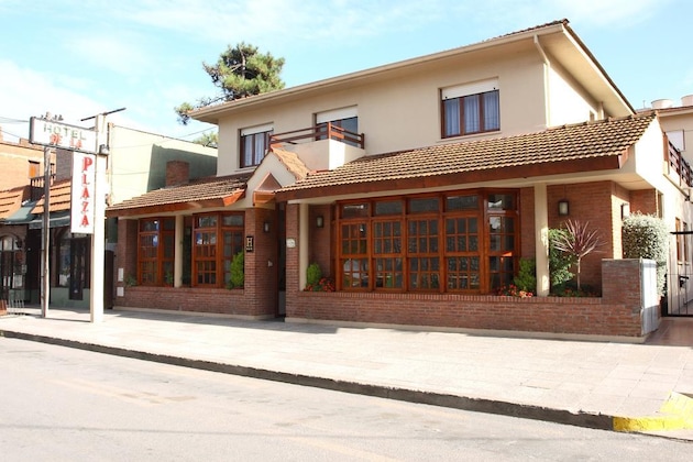 Gallery - De La Plaza Hotel