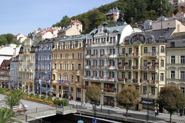 Gallery - Astoria Hotel & Medical Spa
