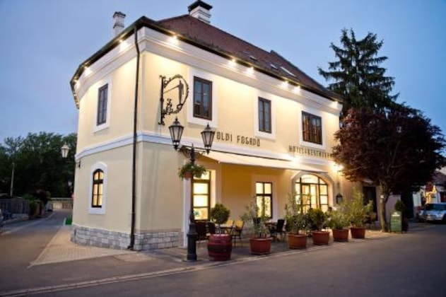 Gallery - Toldi Fogadó