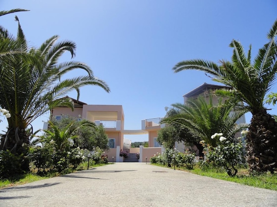 Gallery - Pardalakis Studios