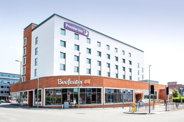 Gallery - Premier Inn Farnborough Town Centre