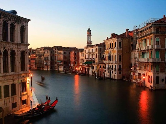 Gallery - Palazzo Veneziano