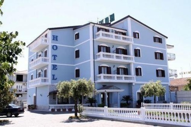 Gallery - Villa Del Lago