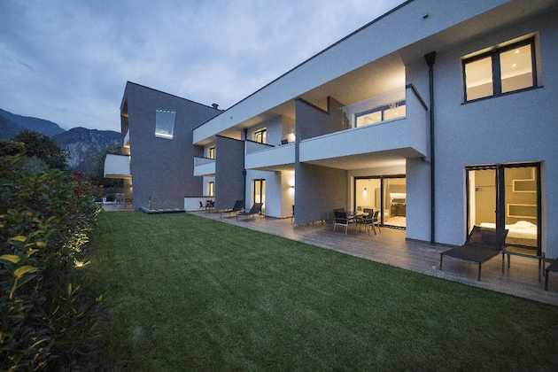 Gallery - Riva Lake Lodge