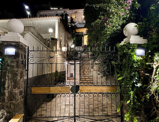 Gallery - Black Market Hotel
