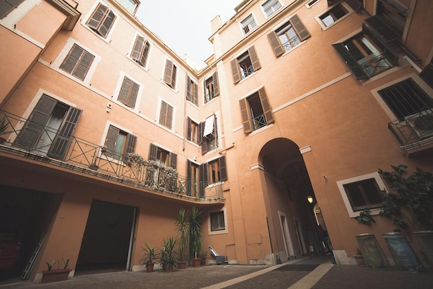 Gallery - Trevi Portrait