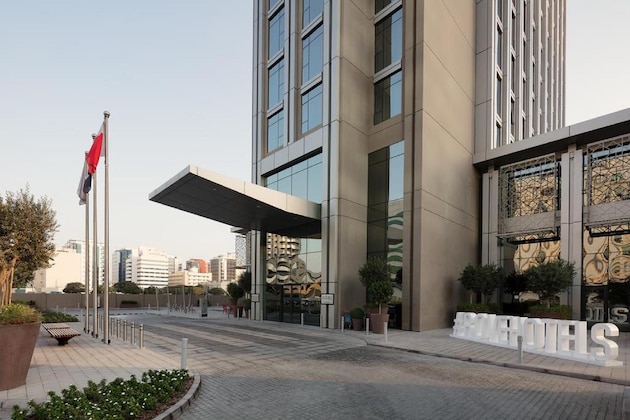 Gallery - Rove Trade Centre