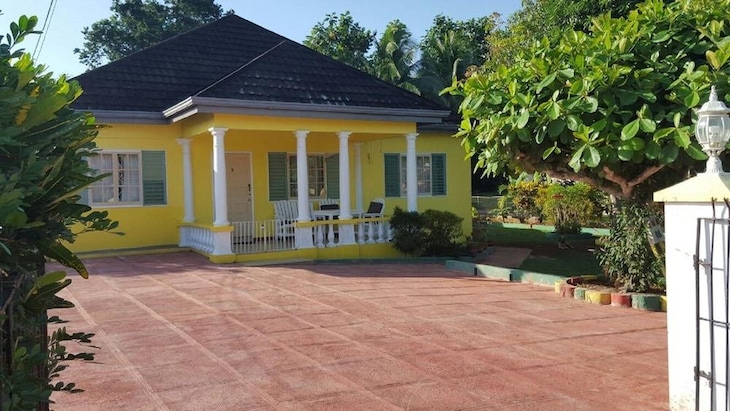 Gallery - Ocho Rios Almond Tree Villas