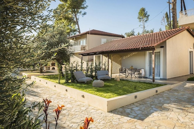 Gallery - Malibu Studios & Apartments