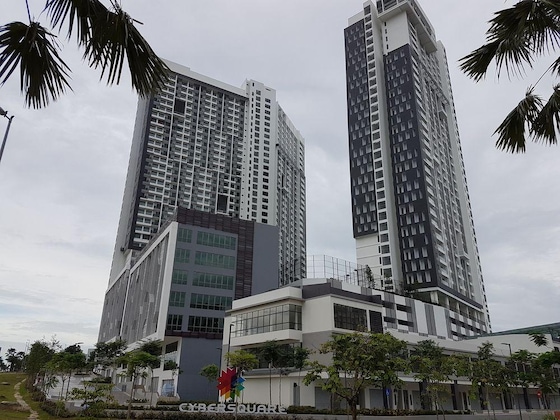Gallery - Cyberjaya Cybersquare