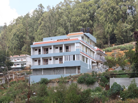 Gallery - Oyo 8709 Hotel Rain Forest