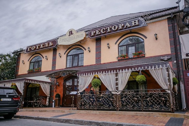 Gallery - Aristocrat Hotel