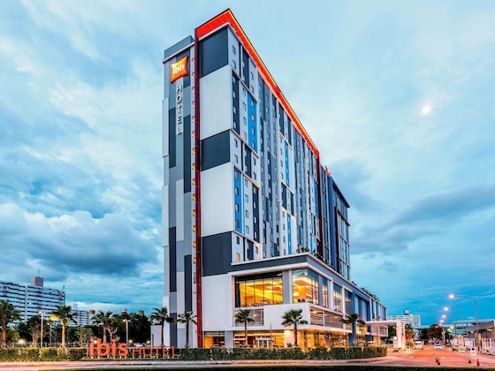 Gallery - Ibis Bangkok Impact
