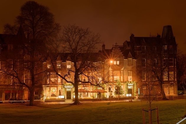 Gallery - Black Ivy Hotel