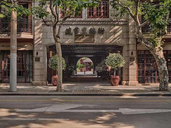 Gallery - Capella Shanghai, Jian Ye Li