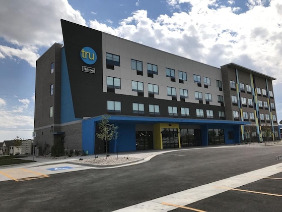 Gallery - Tru By Hilton Cedar Rapids Westdale