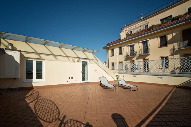 Gallery - Vomero Roof
