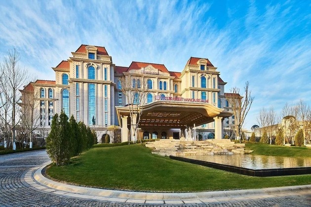 Gallery - Wanda Realm Qingdao Movie Metropolis