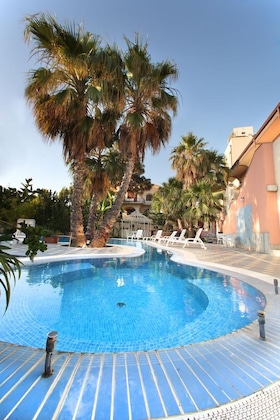 Gallery - Regent Beach Hotel & Apartments