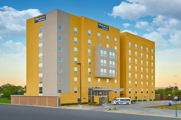 Gallery - City Express Monterrey Lindavista
