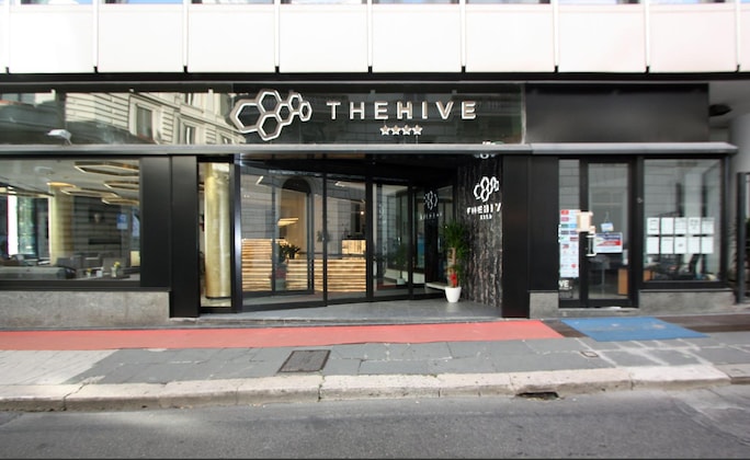 Gallery - The Hive Hotel