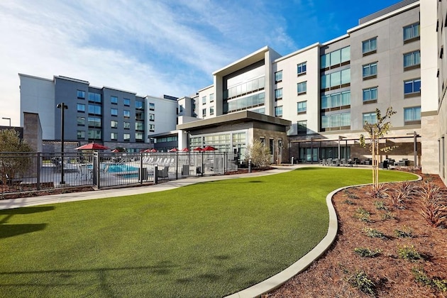 Gallery - Homewood Suites By Hilton Long Beach Airport