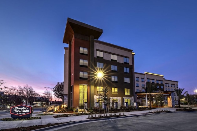Gallery - Hampton Inn & Suites San Jose Airport