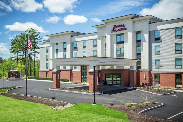 Gallery - Hampton Inn & Suites Kittery