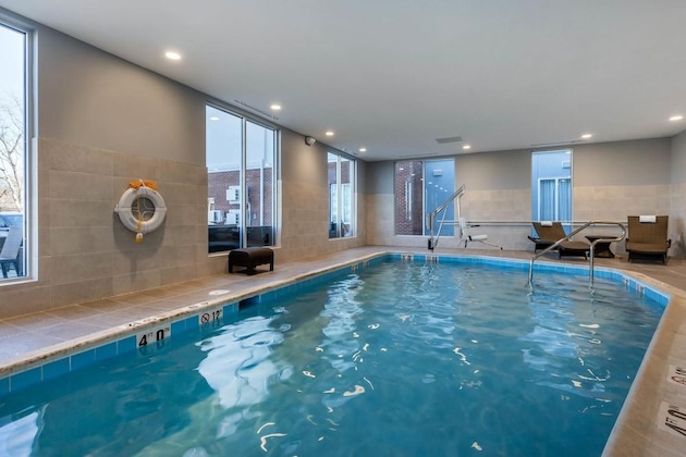 Gallery - Cambria Hotel West Orange