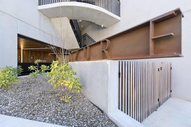Gallery - Accommodate Canberra - Azure