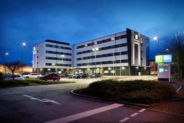 Gallery - Holiday Inn Express Oberhausen By Ihg