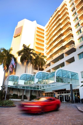 Gallery - Galleryone- A Doubletree Suites By Hilton Hotel