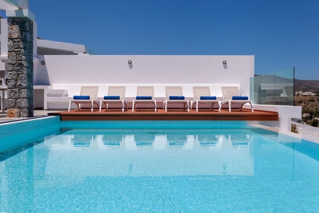 Gallery - White Villa