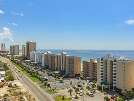 Gallery - Crystal Tower 1205 By Youngs Suncoast