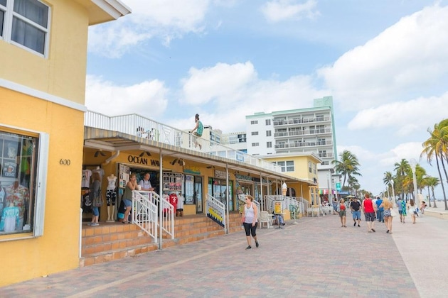 Gallery - 670 Partial Ocean View Hollywood Beach