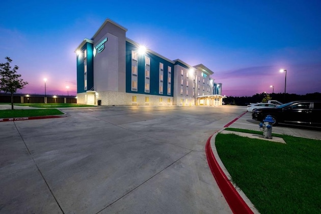 Gallery - Woodspring Suites Dallas Plano Central Legacy Drive