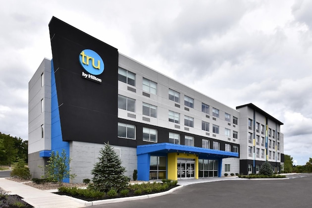 Gallery - Tru by Hilton Beckley