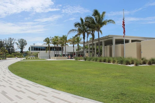 Gallery - Bay Tree Beach Side