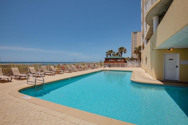 Gallery - Large Balcony! Gulf Front Master Suite! Many Amenities On-Site!