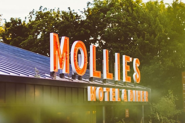 Gallery - Mollie's Motel And Diner