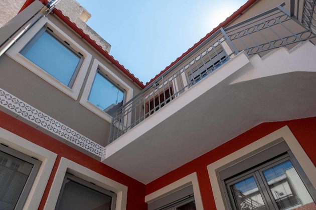 Gallery - Athenian Yard Suites